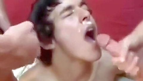 Mature woman with a big dildo drains